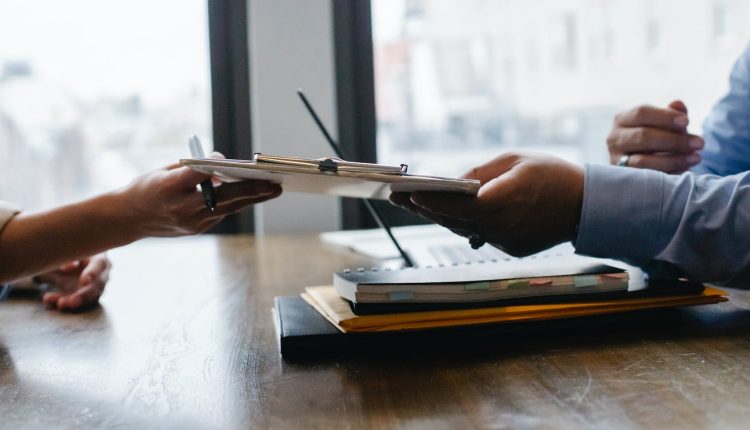 hukuki danismanlik hizmetleri neleri kapsar ve hangi alanlarda yardimc